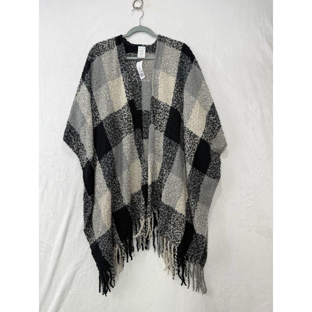 Woolrich Cozy Soft Blanket Wrap Shawl Poncho Black Plaid NWT Amelia One Size